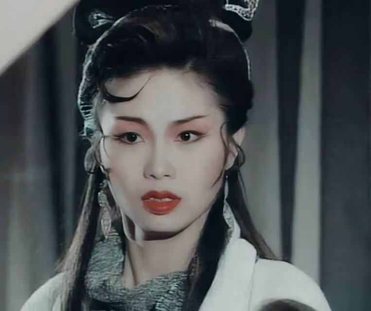 最清醒的港姐，甘做富豪紅顏22年小三上位與原配親如姐妹，不爭產卻賺上億身家，逆襲人生