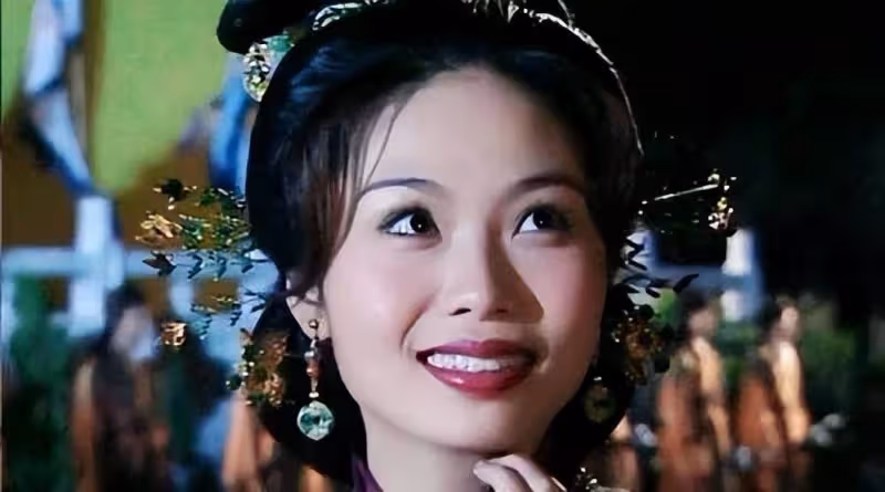最清醒的港姐,甘做富豪紅顏22年小三上位與原配親如姐妹,不爭產卻賺上億身家,逆襲人生