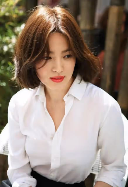 頻繁因戲生情的宋慧喬，是多情還是無情？或只是在謠言中獨自堅強