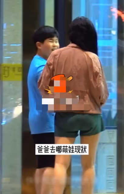 46歲胡可被曝高齡懷三胎,小腹凸起孕味十足,沙溢去年陷出軌風波