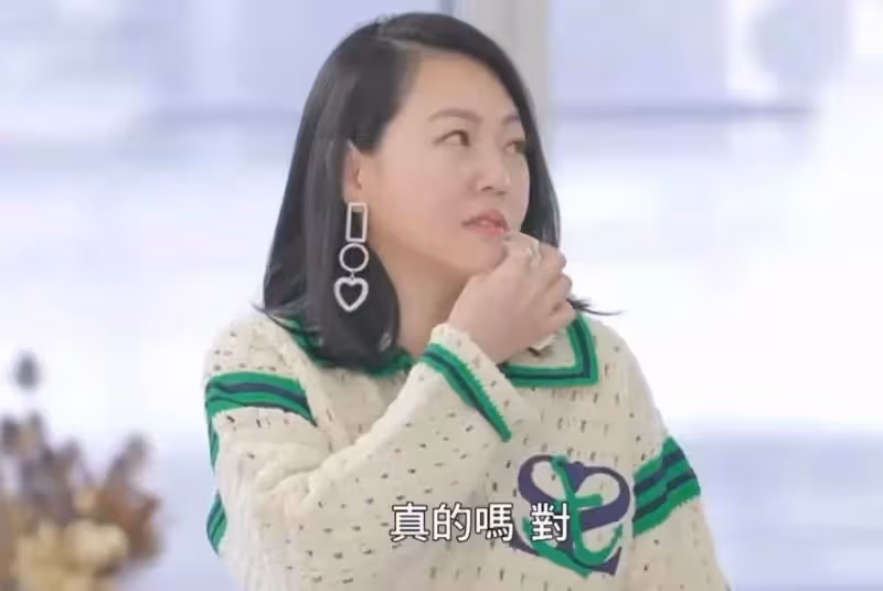 46歲小S生圖曝光,性感辣媽變老土大媽,面部浮腫難逃中年發福,網友:撞臉張惠妹和吳莫愁了