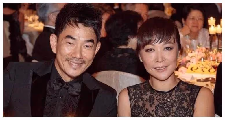 56歲任賢齊瘦到認不出?面部蒼老皺紋明顯,近照與素人沒區別,網:太憔悴了