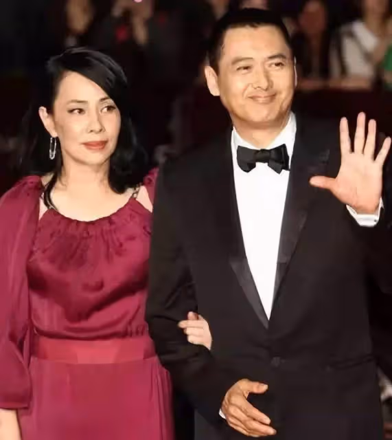 周潤發妻陳薈蓮「素顏外出跑步」超接地氣,「不避鏡頭」呈現最自然一面 「樸素穿搭」:比刻意打扮漂亮