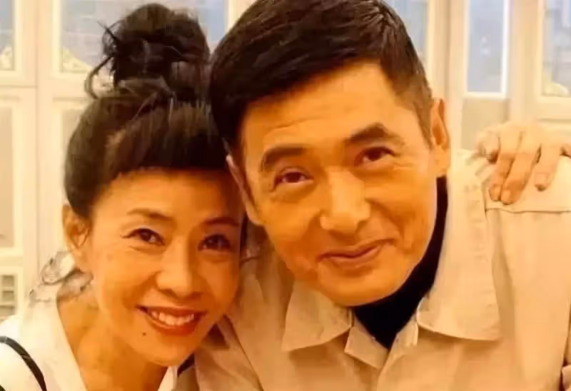 周潤發妻陳薈蓮「素顏外出跑步」超接地氣,「不避鏡頭」呈現最自然一面 「樸素穿搭」:比刻意打扮漂亮