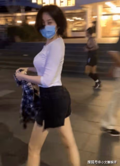 許晴真把自己當少女？學生頭扮嫩被嫌棄，網友：優雅老去不好？