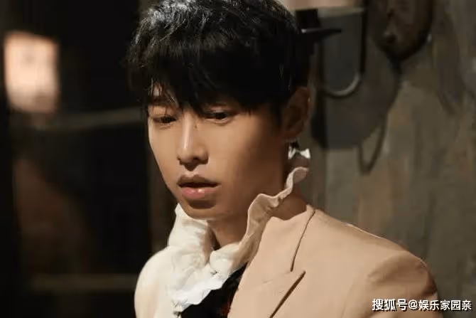 彭昱暢怎麼不錄《密逃4》了？彭昱暢是飛行嘉賓還是常駐嘉賓？