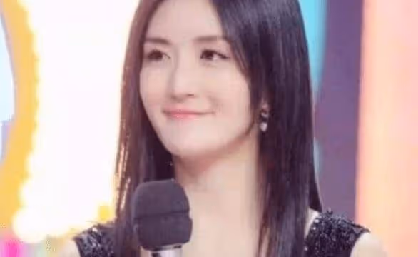 曾說要「代替」謝娜的李浩菲如今去哪了？看到現狀，著實讓人羨慕？