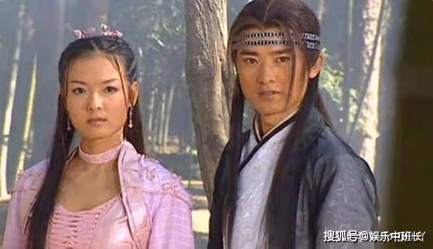 靠女扮男裝出名，連吳京都把她當妹妹疼，如今31歲美得不像話