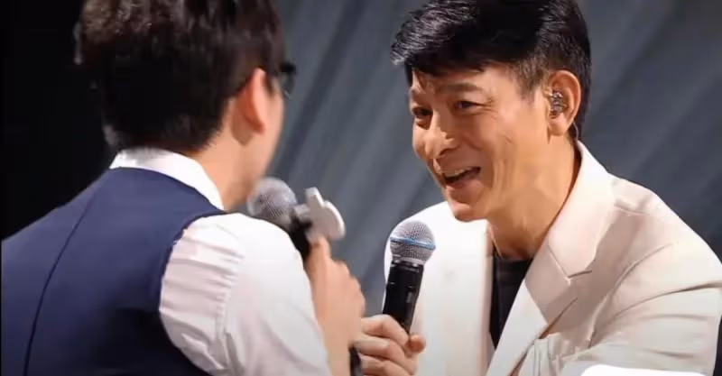 主持完劉德華演唱會，李好被罵上熱搜，賈玲主持都會比他好？