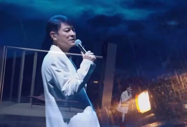 60歲劉德華演唱會,嗓子沙啞險失聲,結尾演唱直接含淚