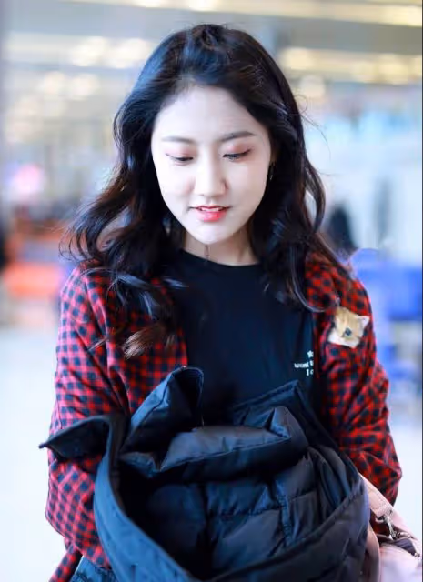 李藝彤的私服寫真照片,不愧是顏值少女,她是許多宅男心中的女神