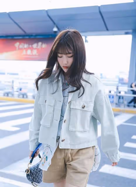 李藝彤的私服寫真照片,不愧是顏值少女,她是許多宅男心中的女神