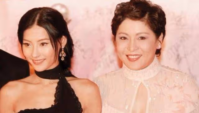 李湘向太那麼胖為何卻穩當闊太還受疼愛？看二人年輕時顏值就明白