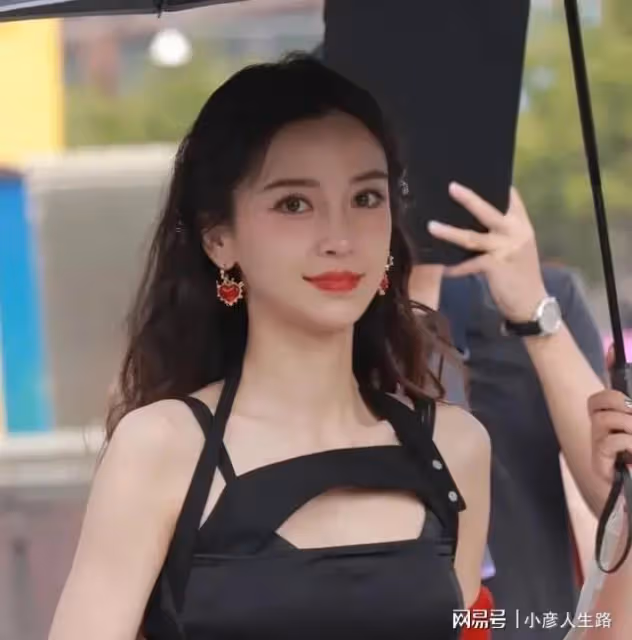關於楊冪跟Angelababy誰好看，我從於正這看到了答案