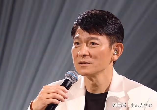這才是創作人！劉德華直播：全原創歌單，200多首任網友刷屏點歌