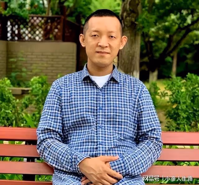 北大天才柳智宇:出家12年後還俗,主動降薪至2萬,帳號漲粉8萬