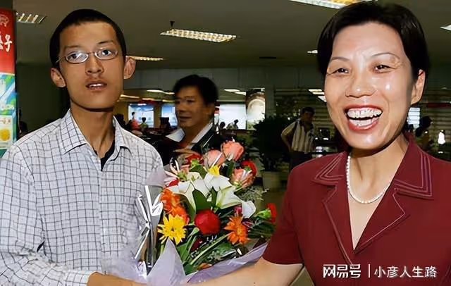 北大天才柳智宇:出家12年後還俗,主動降薪至2萬,帳號漲粉8萬
