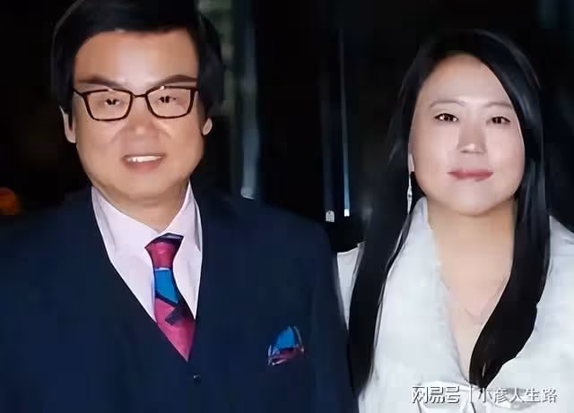 黃百鳴:妻子患病他不離不棄,兩人相伴半個世紀