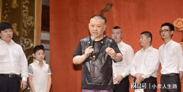 德雲社「頭九」拜師九周年,張九齡王九龍相繼發文,在線感恩師父