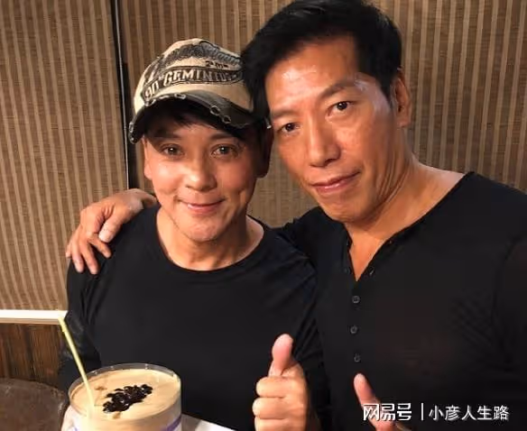 莫少聰弟弟近照曝光!定居美國已10年沒見面,供其讀書卻不求回報