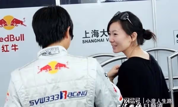 39歲金莎公開戀情!插足梅婷交往韓寒,兩度被戀綜渣男騙……