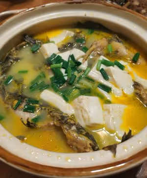 鮮掉眉毛的->昂刺魚豆腐湯