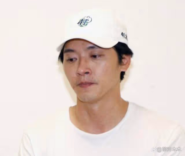丈夫離世僅半個月 女星現身聚會笑容燦爛遭質疑