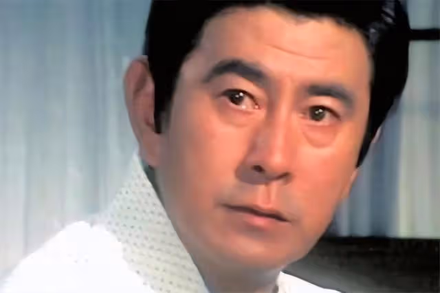 他陪伴妻子40年,83歲彌留之際另娶初戀,直言:我一直想這樣做