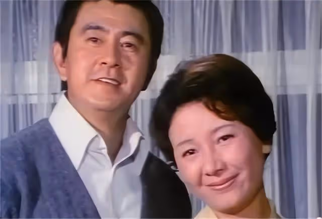 他陪伴妻子40年,83歲彌留之際另娶初戀,直言:我一直想這樣做