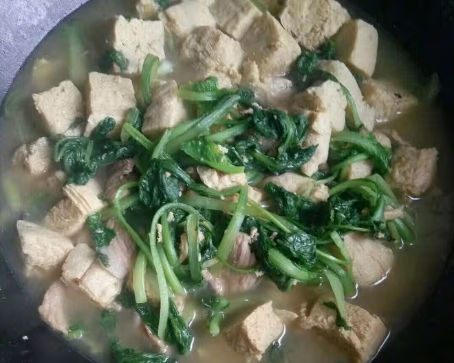 凍豆腐燉小白菜