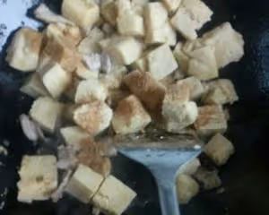 凍豆腐燉小白菜