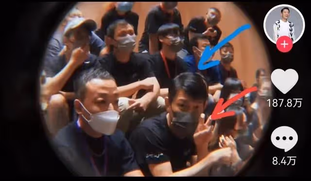 劉德華直播後「趕場式合影」上熱搜,怕人久等一路小跑,跪地感謝