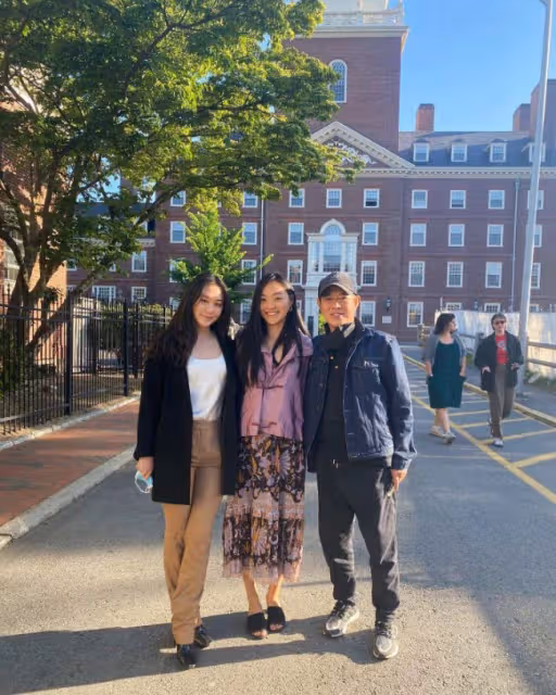李連杰陪妻女逛街 定居歐洲疑仍未改回國籍