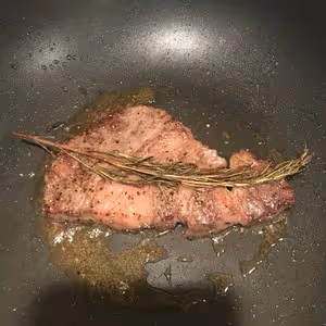 原汁原味·煎上腦牛排