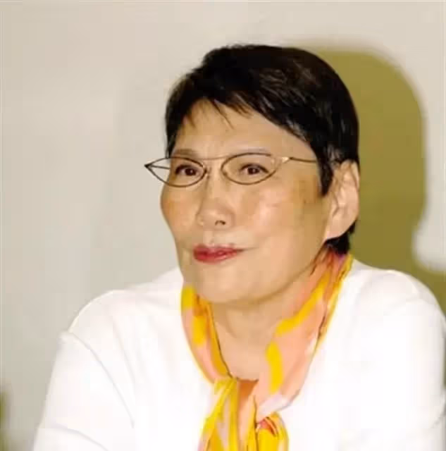 對方大27歲又已婚！她甘願「做妾室一生無兒女」苦等45年　轉正後「留下70億遺產」跟隨愛離去