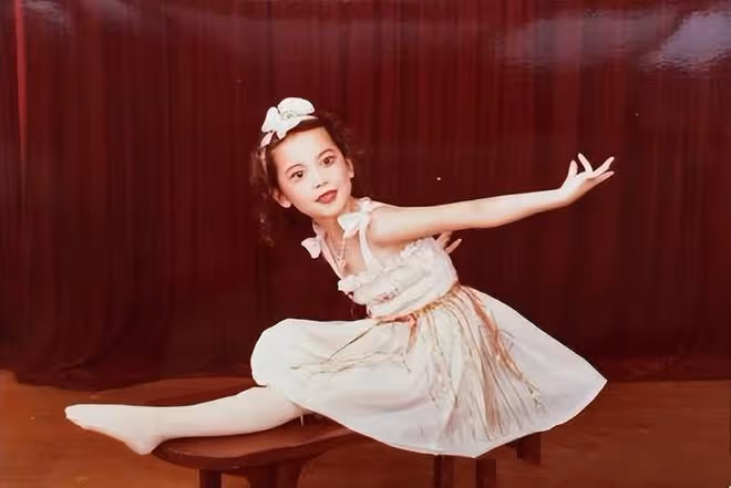 25歲隱婚生子,35歲緊抱黃磊的大腿,海清才是「人間清醒」