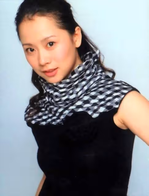25歲隱婚生子,35歲緊抱黃磊的大腿,海清才是「人間清醒」