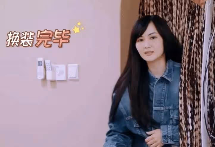 吳尊要林麗瑩穿吊帶!她的反應太矜持,竟然要加「外套」,網友驚呼:難怪吳尊那麼寵她