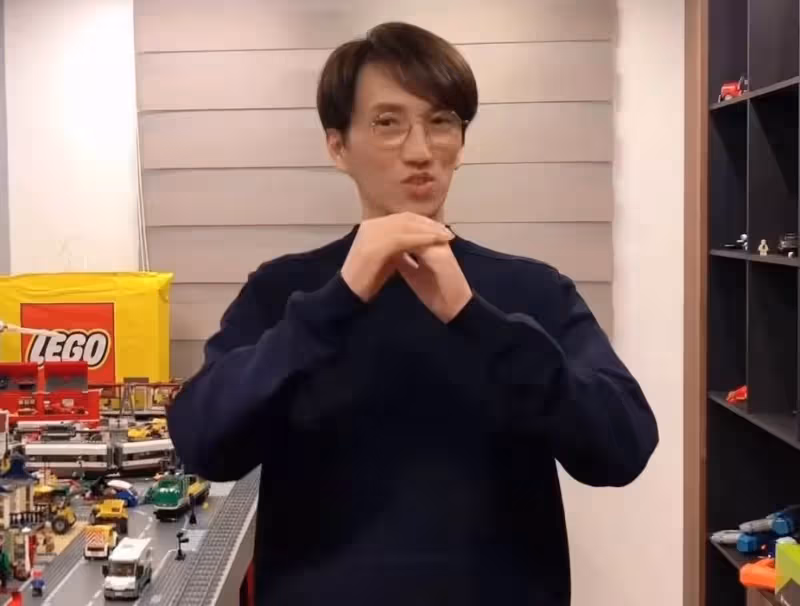 女歌迷曬與林志炫合影照,滿頭白髮滿臉皺紋,身體狀況讓人擔憂,網友:一副滄桑模樣