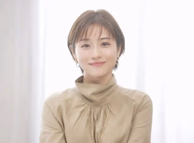 石原里美一家三口首曝光,挽手丈夫似熱戀少女,男方高大帥氣!