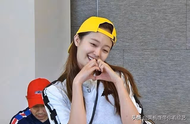 RM近況:新女PD改版!智孝42歲美照,金鐘國出道27年!光洙花絮照