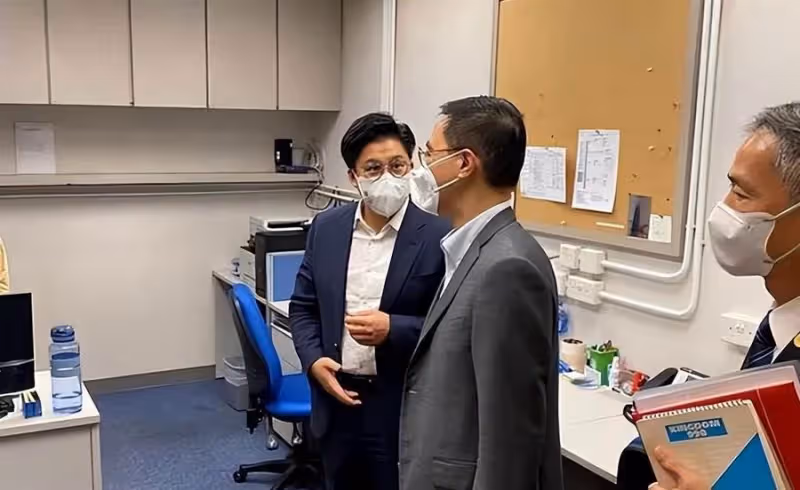 霍啟剛和父親參加活動,感慨發聲說:事業步入正軌,郭晶晶是他堅強的後盾