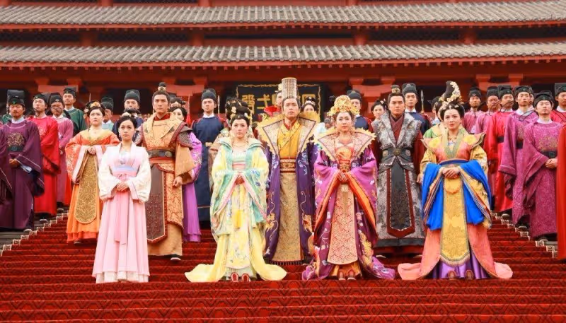 謝嘉怡撞臉迪麗熱巴,拉升近年港姐顏值,可TVB審美仍一言難盡