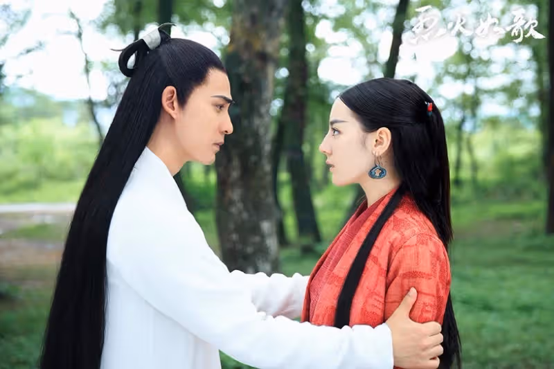 迪麗熱巴合作10位陸劇男神!龔俊《安樂傳》待播,楊洋CP感爆棚,鄧倫意外很搭