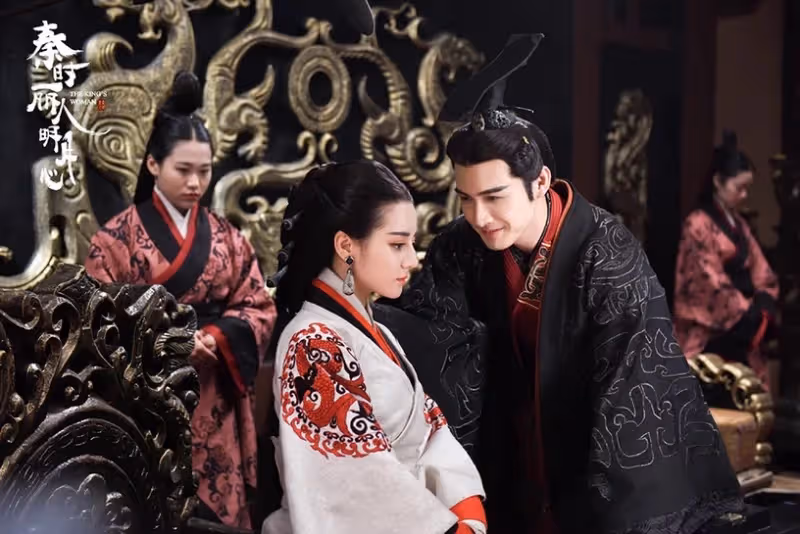 迪麗熱巴合作10位陸劇男神!龔俊《安樂傳》待播,楊洋CP感爆棚,鄧倫意外很搭