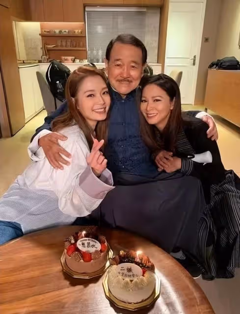 40歲生日獲粉絲斥資7萬應援,TVB單親媽媽與兒子零點溫馨慶生