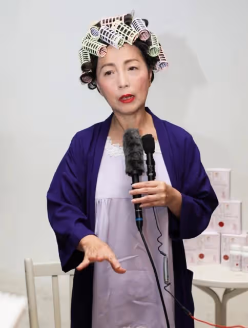 曾目睹前任出軌!知名港星稱一度不相信愛情,曝對方長得像王祖藍