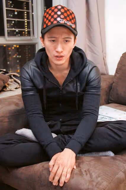 改過自新?香港男星變慈父享受家庭樂,曾涉公眾打鬥兼搞婚外情