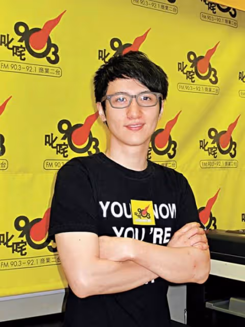 改過自新?香港男星變慈父享受家庭樂,曾涉公眾打鬥兼搞婚外情