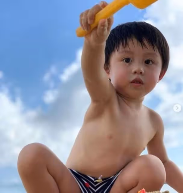 改過自新?香港男星變慈父享受家庭樂,曾涉公眾打鬥兼搞婚外情